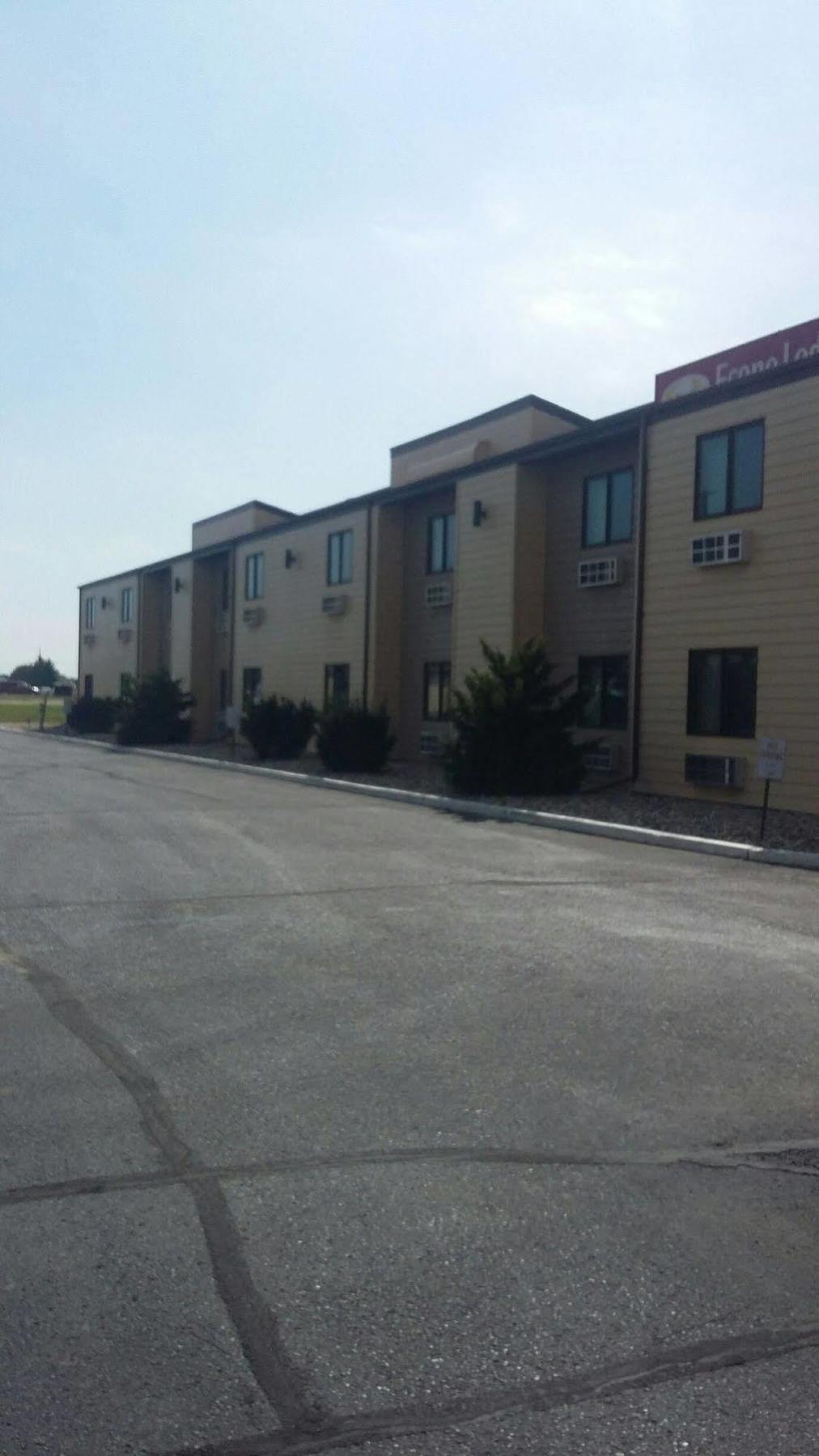 Econo Lodge Watertown Exterior photo